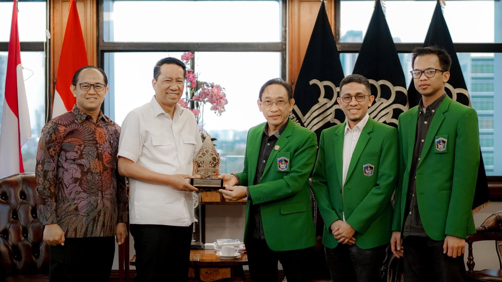 Pertemuan Pimpinan FH UMI dengan Menteri Hukum RI