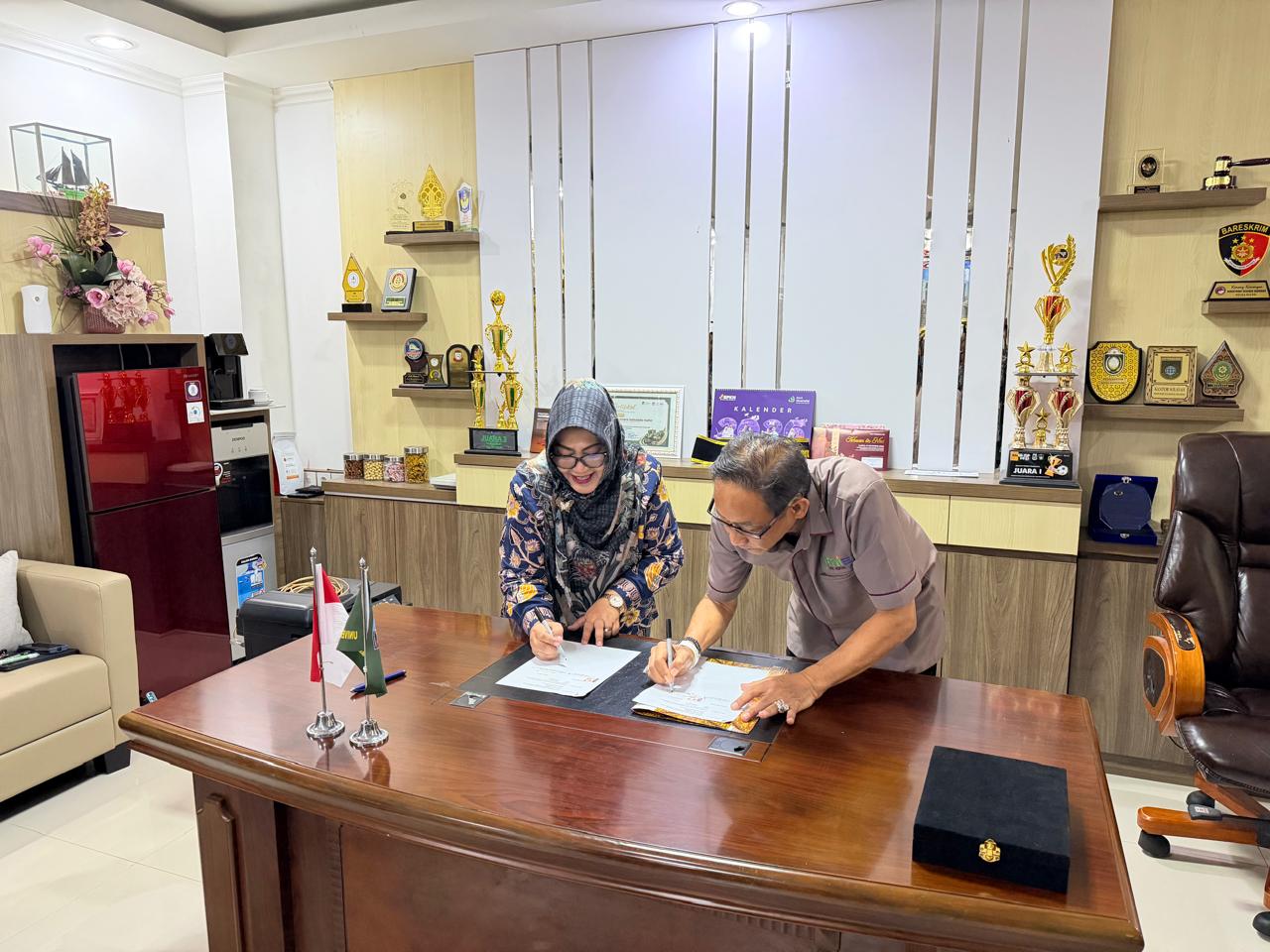 FH-UMI-dan-FH-UNNES-Jalin-Kerja-Sama-Tridharma-Perguruan-Tingg